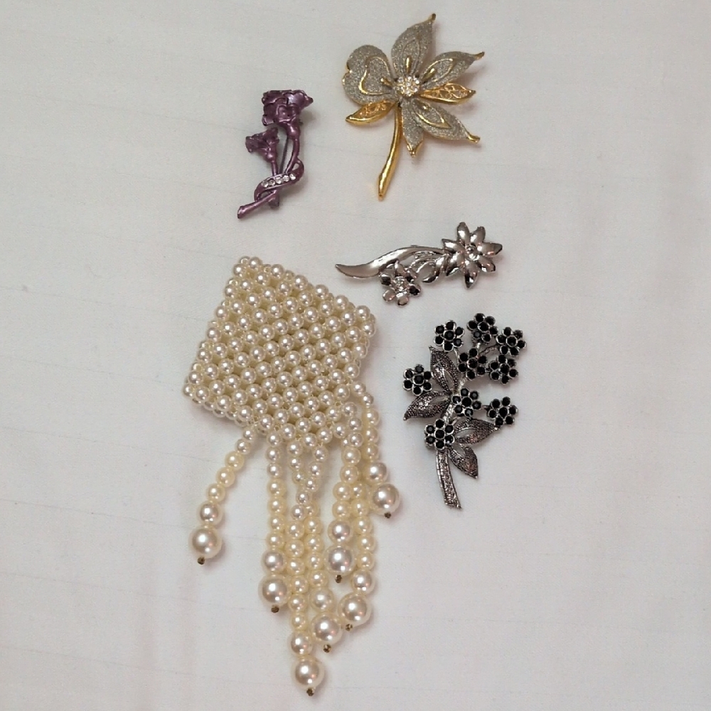 Elegant Pearl and Floral Brooch Set